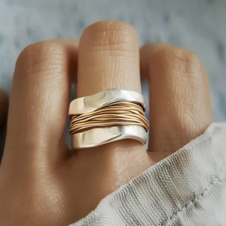 Damenring Silber mit Goldakzenten – Modeschmuck & Elegantes Design