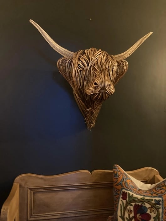 Kuh Wandskulptur – Moderne Wanddeko & Metallkunst