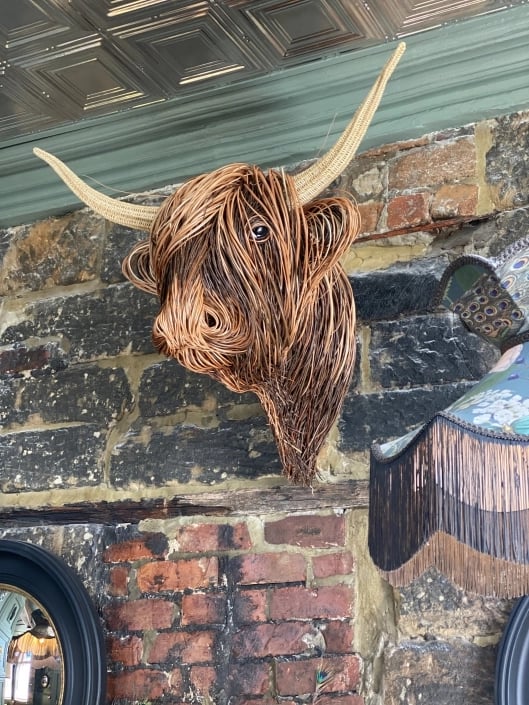 Kuh Wandskulptur – Moderne Wanddeko & Metallkunst