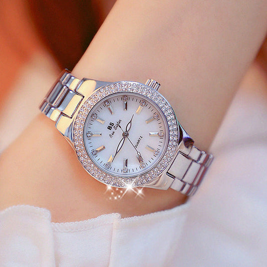 Damenarmbanduhr mit Kristalldetails – Elegant & Luxuriöses Design