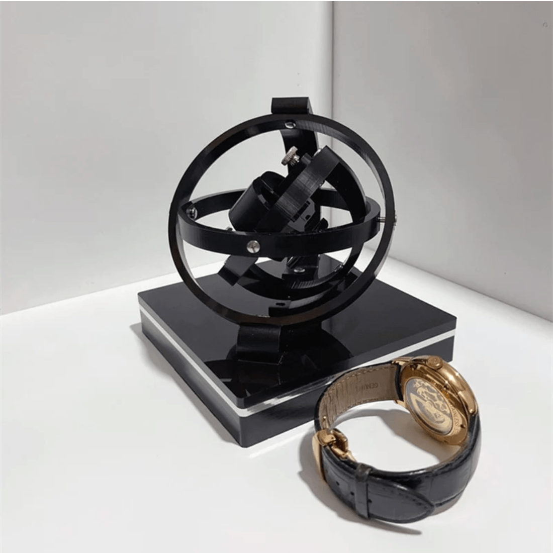 Automatischer Uhrenbeweger – Stille Rotation & Uhrenbox