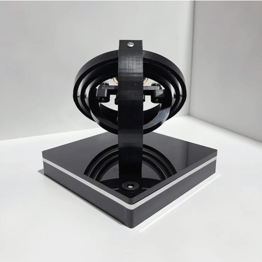 Automatischer Uhrenbeweger – Stille Rotation & Uhrenbox